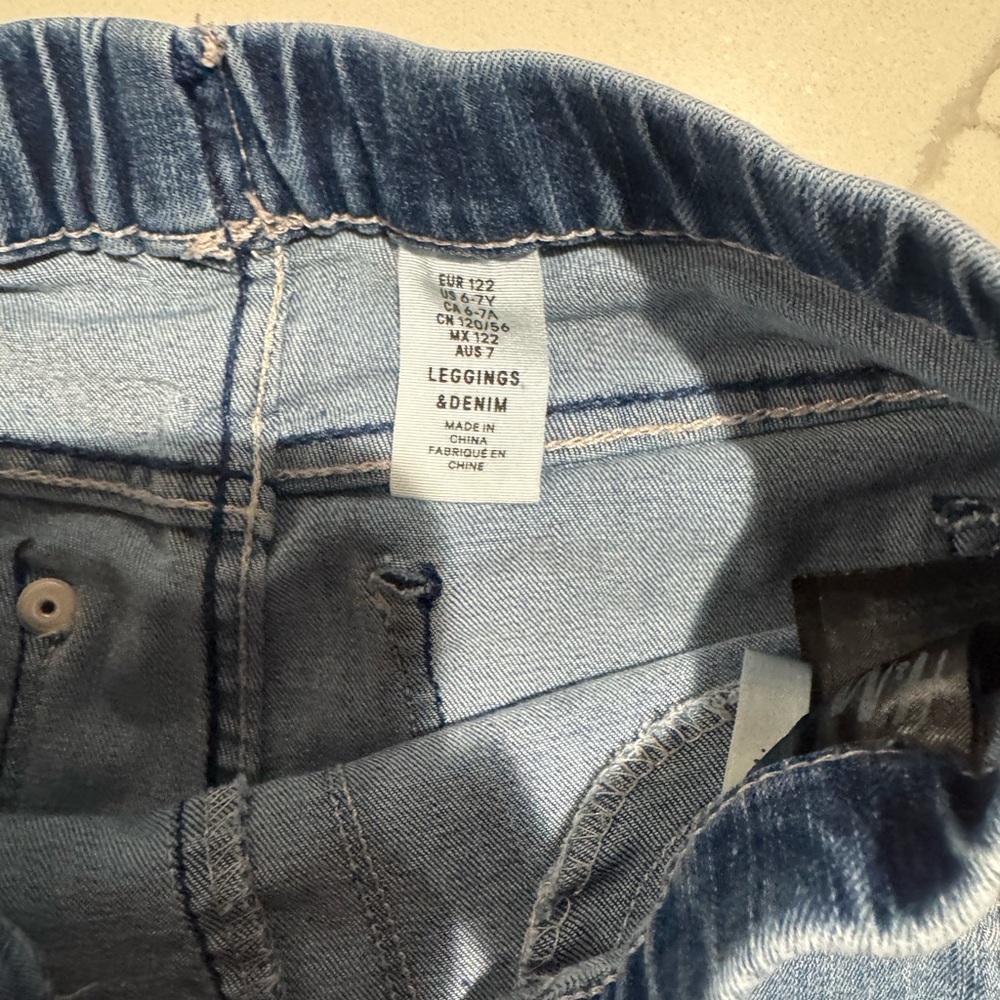 Two Pairs Girls Denim Jeggings 6-7 - Picture 5 of 6